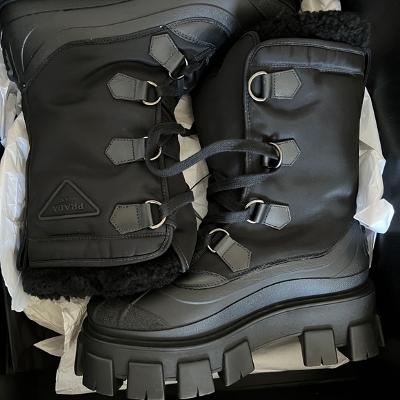 Prada boots - Picture 1 of 3